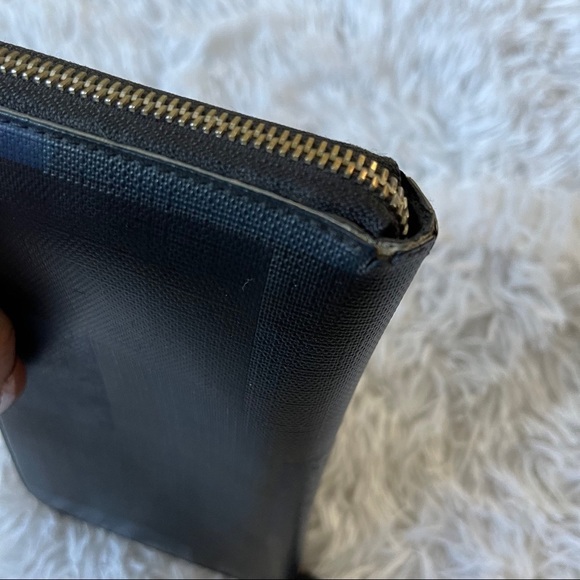 Burberry London Check Renfrew Zip Around Wallet - Picture 3 of 13